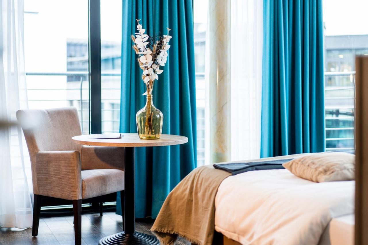 Koncept Hotel H2O Siegburg Buitenkant foto