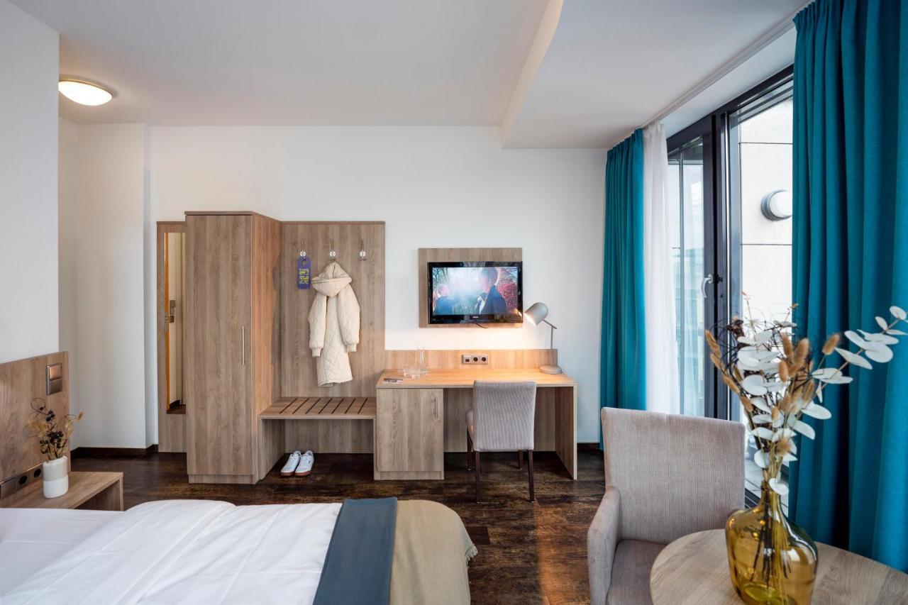 Koncept Hotel H2O Siegburg Buitenkant foto