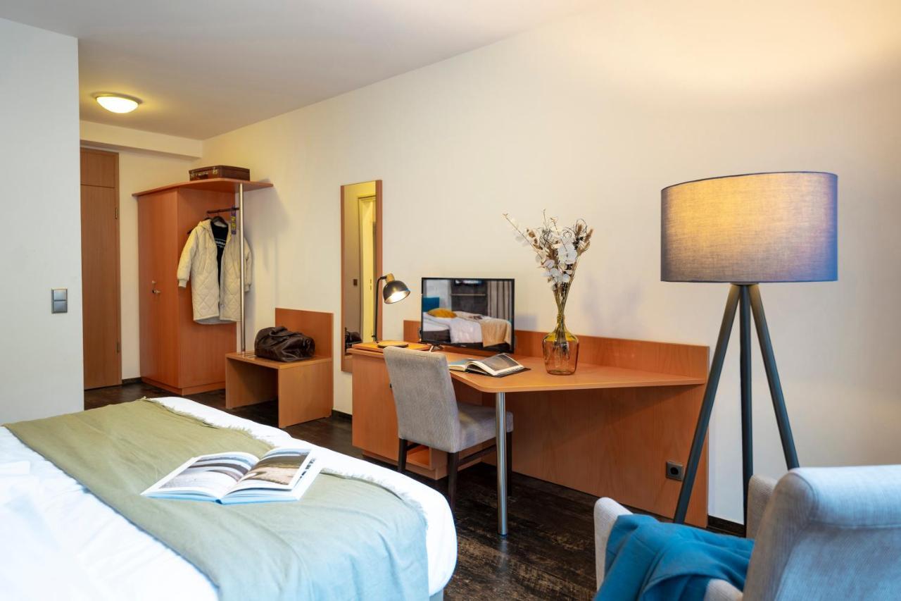 Koncept Hotel H2O Siegburg Buitenkant foto
