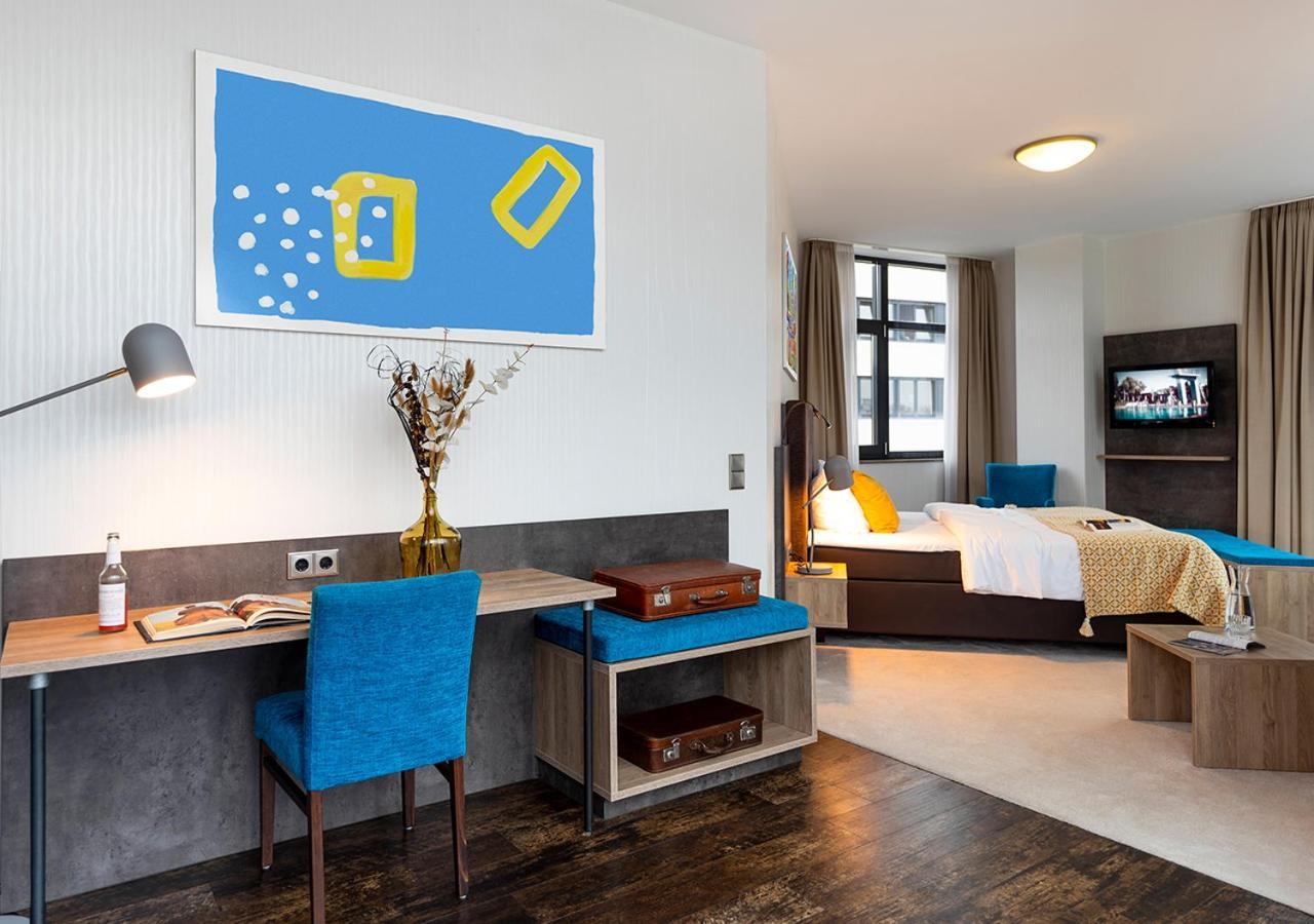 Koncept Hotel H2O Siegburg Buitenkant foto