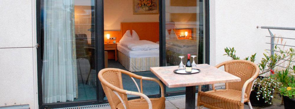 Koncept Hotel H2O Siegburg Buitenkant foto